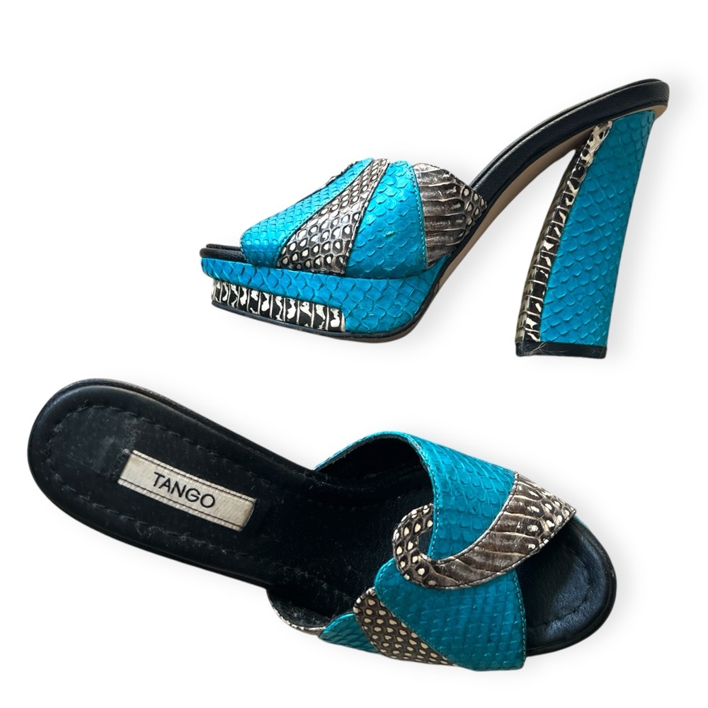 Tango Textured Leather Animal Blue White Platform Heel